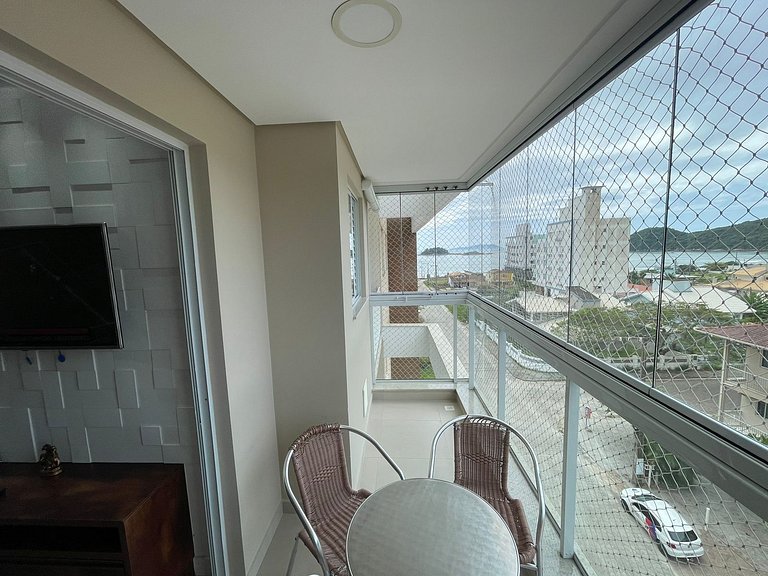 Cód 157 - Apartamento a apenas 100 metros do mar!