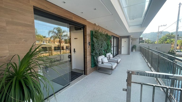 Cód 161 - Apartamento com Spa privativa a 100m do mar