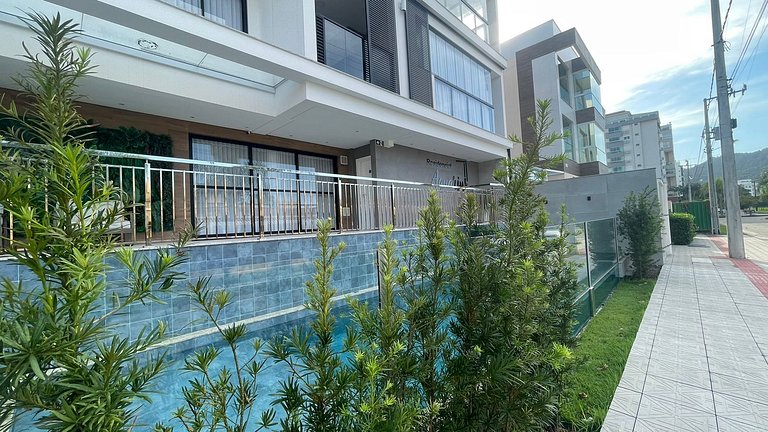 Cód 161 - Apartamento com Spa privativa a 100m do mar