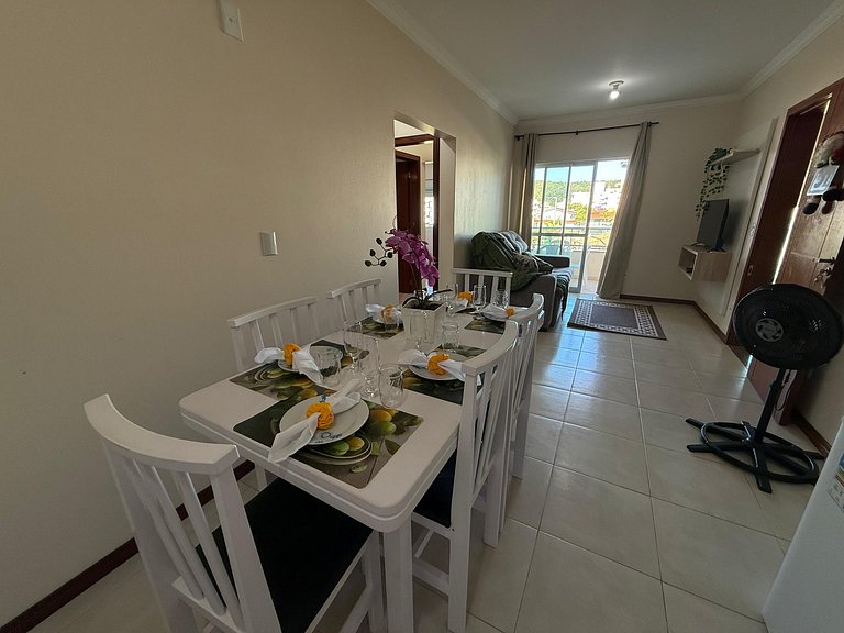 Cód 181 - Apartamento a 70 metros do mar com 2 dormitórios