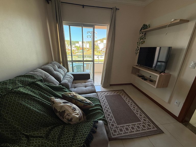 Cód 181 - Apartamento a 70 metros do mar com 2 dormitórios