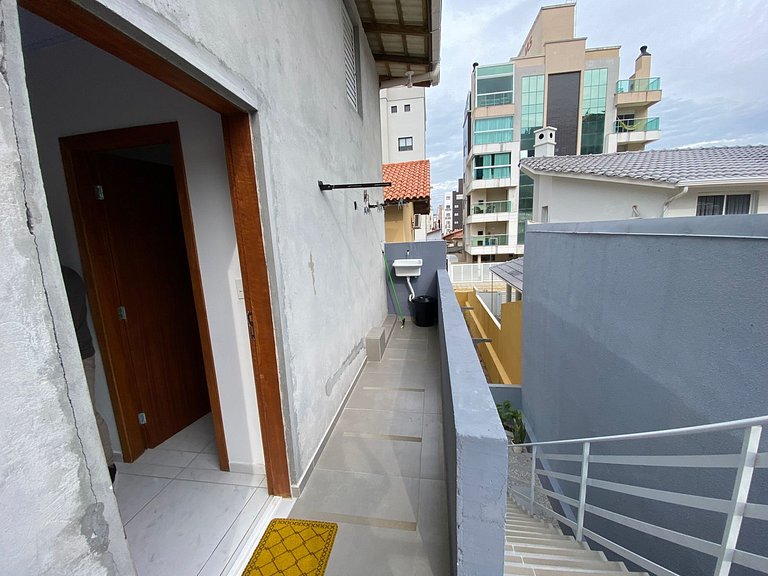 Cód 128 - Apartamento a 300m da Praia de Palmas