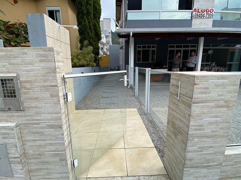 Cód 128 - Apartamento a 300m da Praia de Palmas