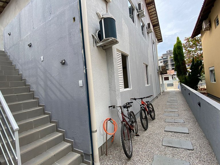 Cód 128 - Apartamento a 300m da Praia de Palmas