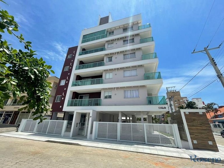 cód 152 - Excelente apartamento á 300m do mar!