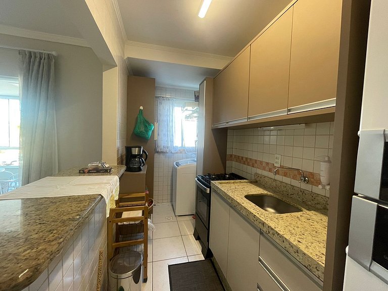 cód 154 - Excelente apartamento apenas 300m do mar