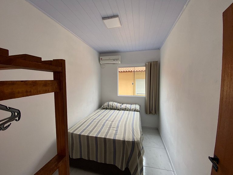 Cód 128 - Apartamento a 300m da Praia de Palmas