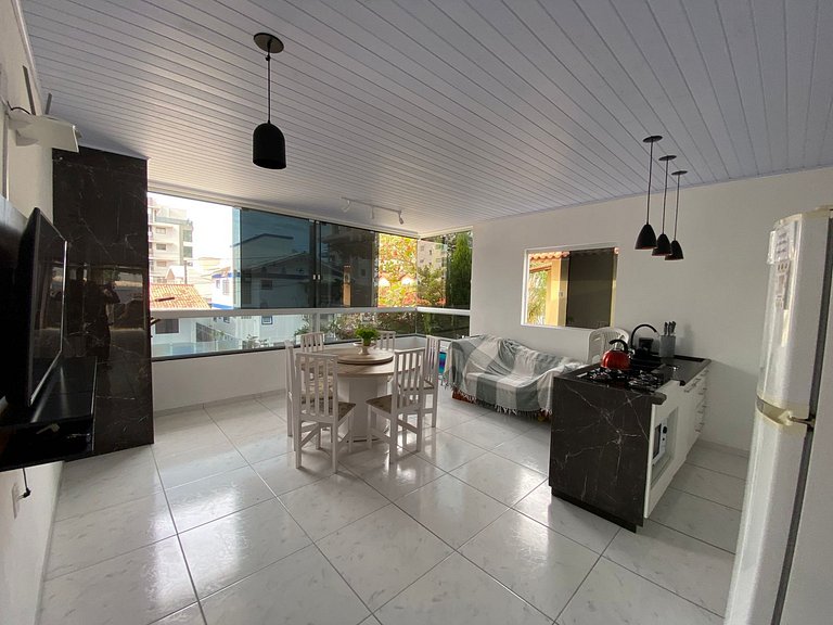 Cód 128 - Apartamento a 300m da Praia de Palmas