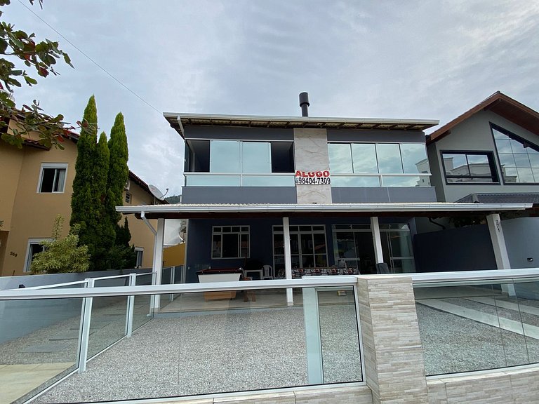 Cód 129 - Casa c/ sinuca a 300m da praia