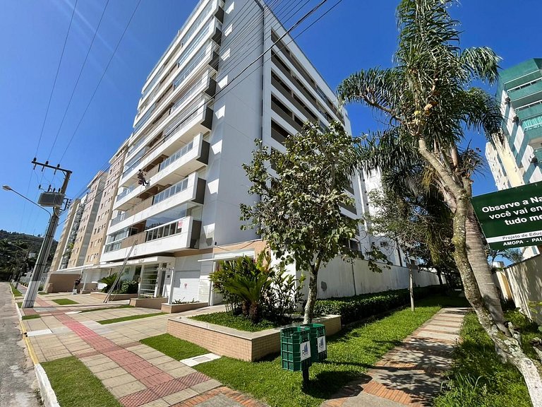 Cód 158 - Apartamento á 300m do mar.