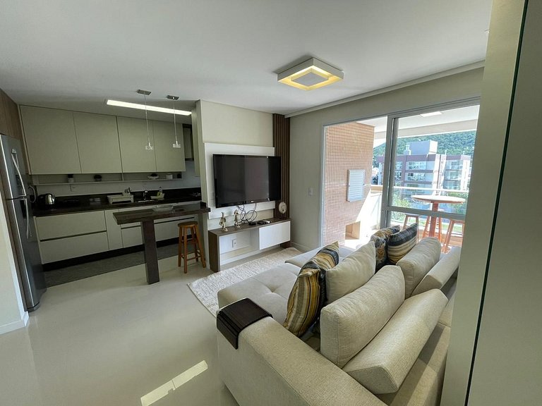 Cód 158 - Apartamento á 300m do mar.