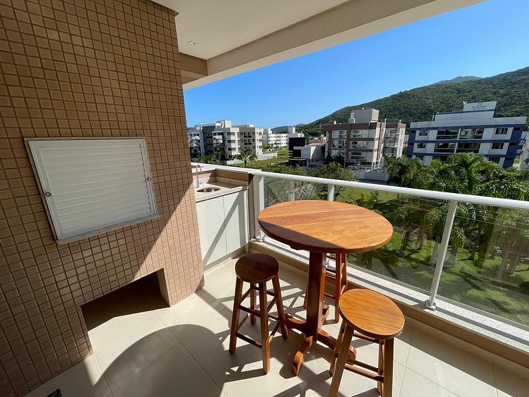 Cód 158 - Apartamento á 300m do mar.