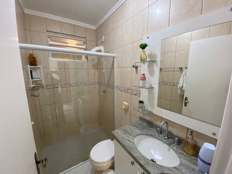 Cód 129 - Casa c/ sinuca a 300m da praia