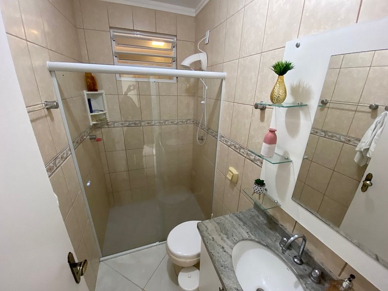 Cód 129 - Casa c/ sinuca a 300m da praia