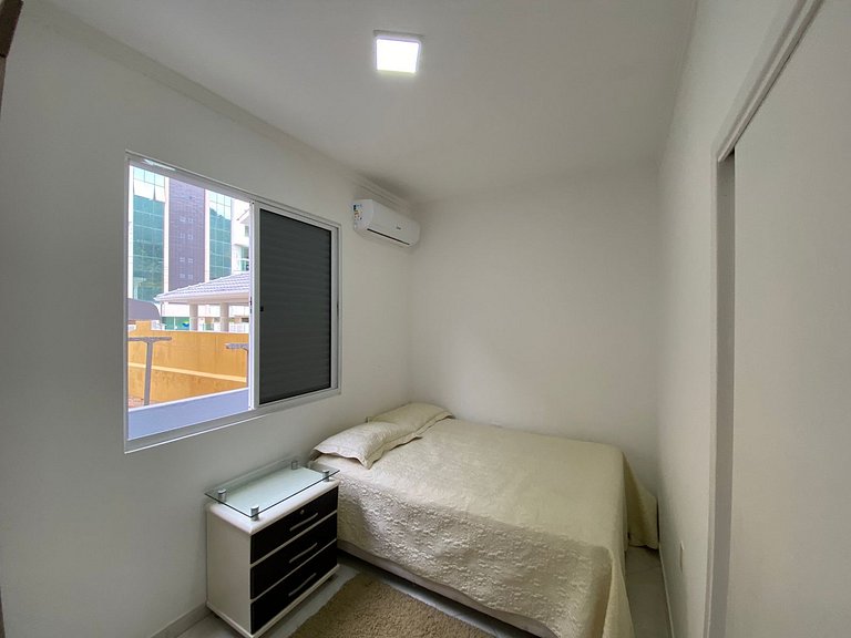 Cód 129 - Casa c/ sinuca a 300m da praia