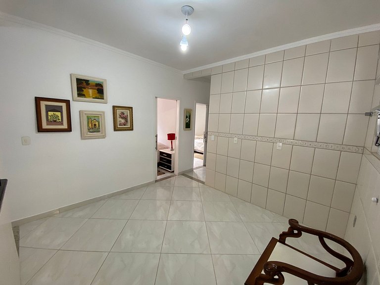 Cód 129 - Casa c/ sinuca a 300m da praia