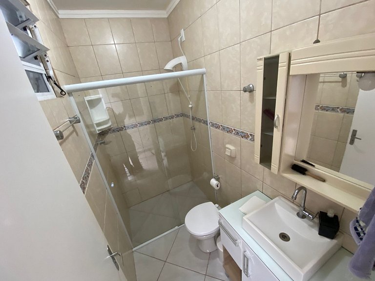 Cód 129 - Casa c/ sinuca a 300m da praia