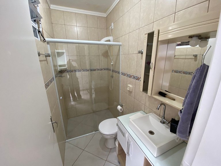 Cód 129 - Casa c/ sinuca a 300m da praia