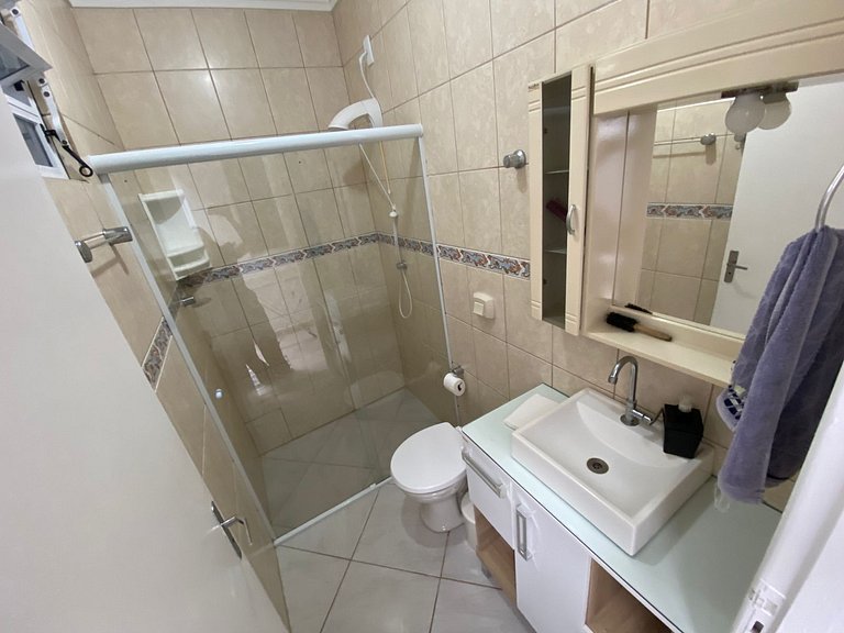 Cód 129 - Casa c/ sinuca a 300m da praia