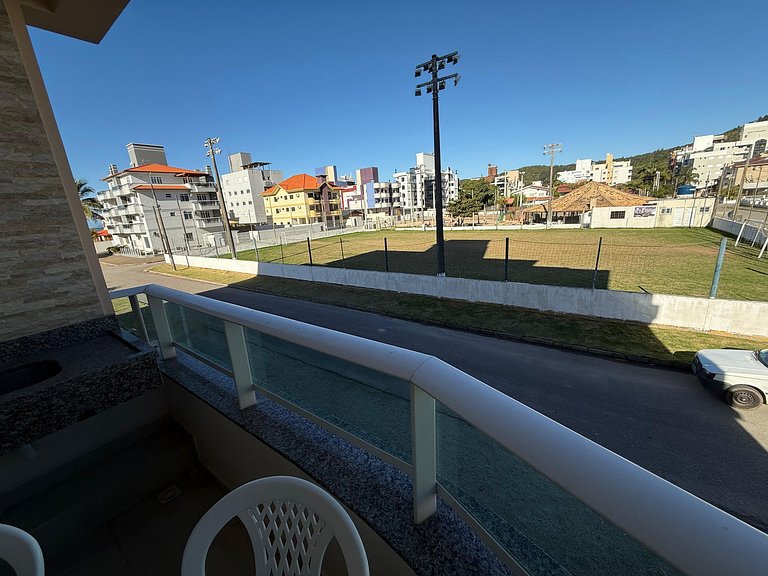 Cód 180- Apartamento aconchegante á 70m do mar