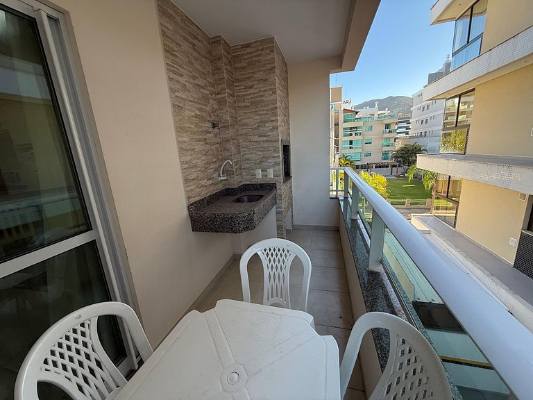 Cód 182 - Apartamento bem localizado á 70m do mar