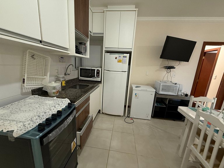 Cód 182 - Apartamento bem localizado á 70m do mar