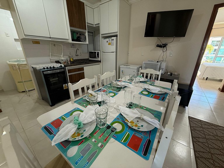 Cód 182 - Apartamento bem localizado á 70m do mar