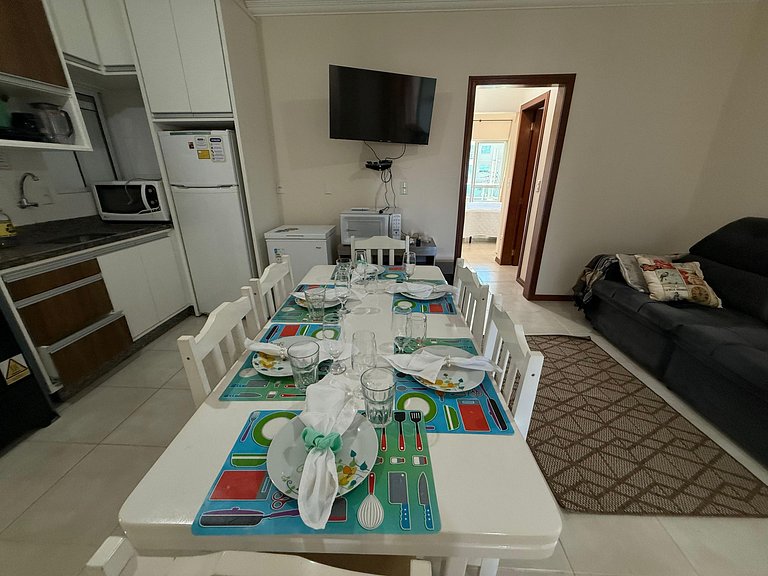 Cód 182 - Apartamento bem localizado á 70m do mar