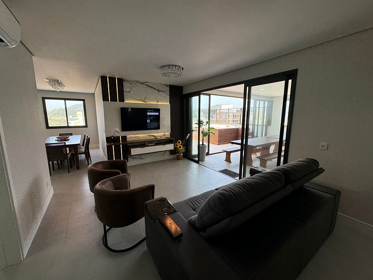 Cód 83 - Cobertura com jacuzzi