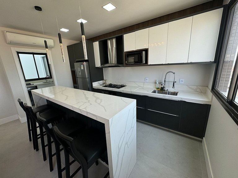 Cód 83 - Cobertura com jacuzzi