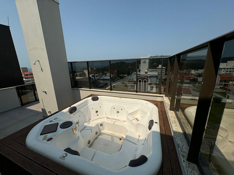 Cód 83 - Cobertura com jacuzzi