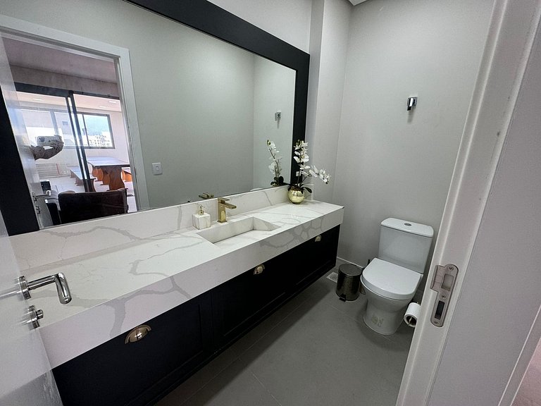 Cód 83 - Cobertura com jacuzzi