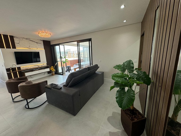 Cód 83 - Cobertura com jacuzzi