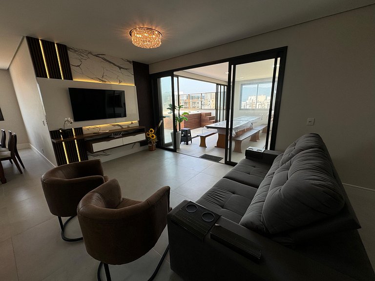 Cód 83 - Cobertura com jacuzzi