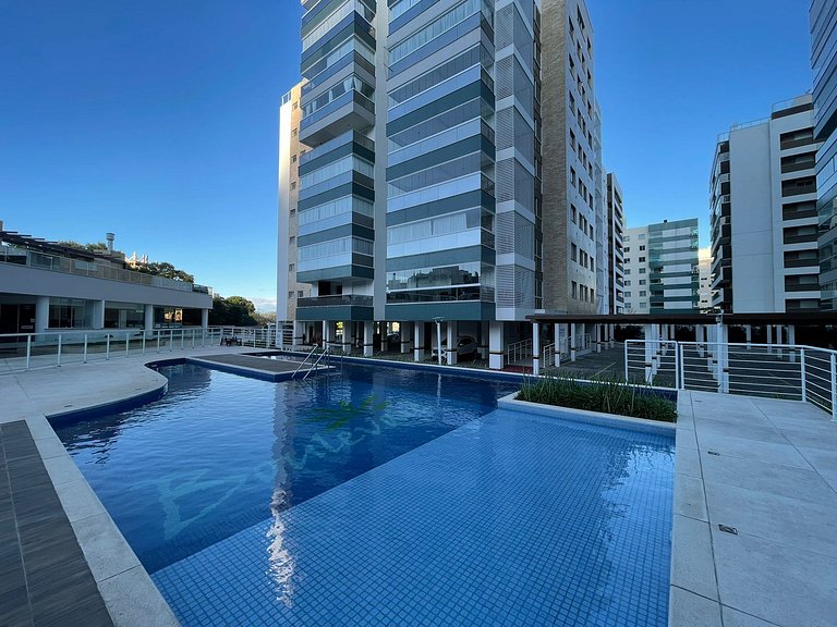 Cód 137- Belo apartamento de 3 suítes