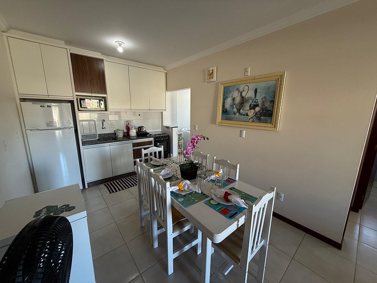 Cód 178- Apartamento aconchegante á 70m do mar.