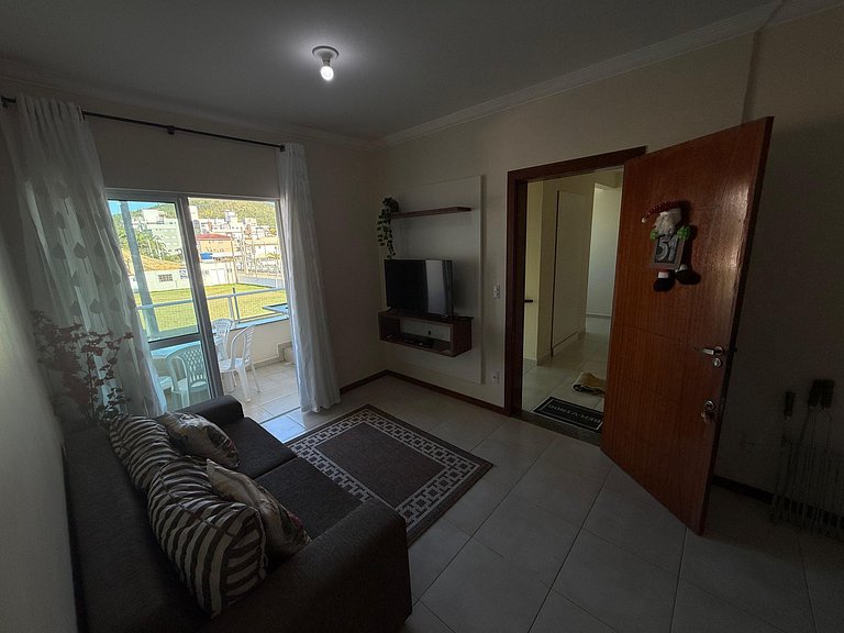Cód 178- Apartamento aconchegante á 70m do mar.