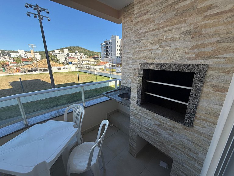 Cód 178- Apartamento aconchegante á 70m do mar.