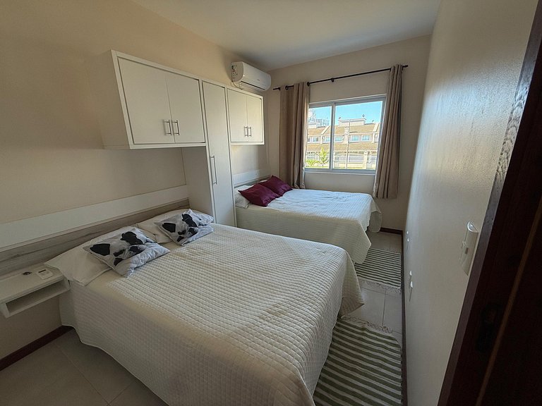 Cód 178- Apartamento aconchegante á 70m do mar.