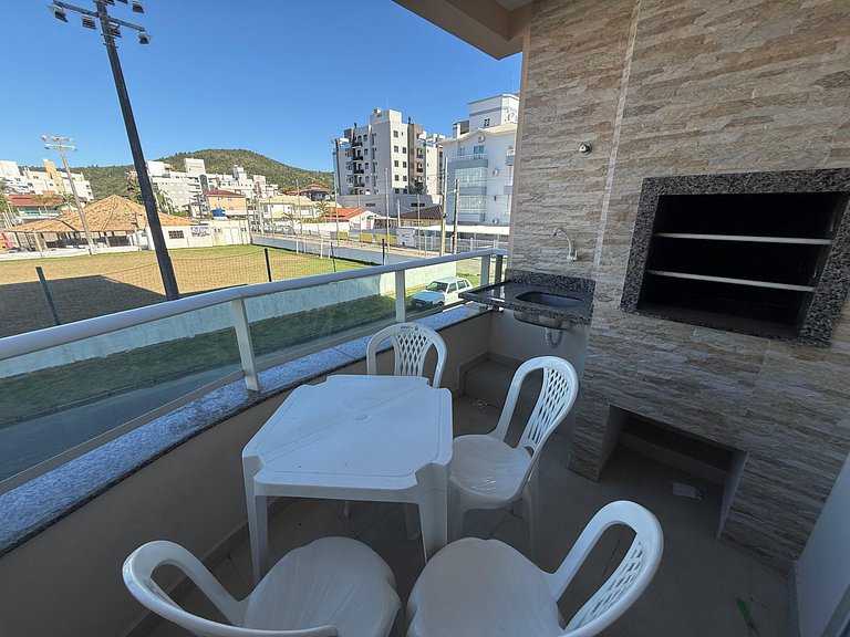 Cód 178- Apartamento aconchegante á 70m do mar.