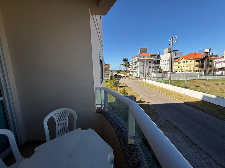 Cód 178- Apartamento aconchegante á 70m do mar.