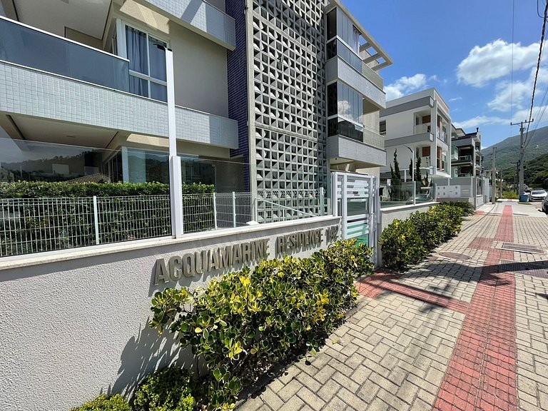 Cód 176- Apartamento duas suítes com piscina