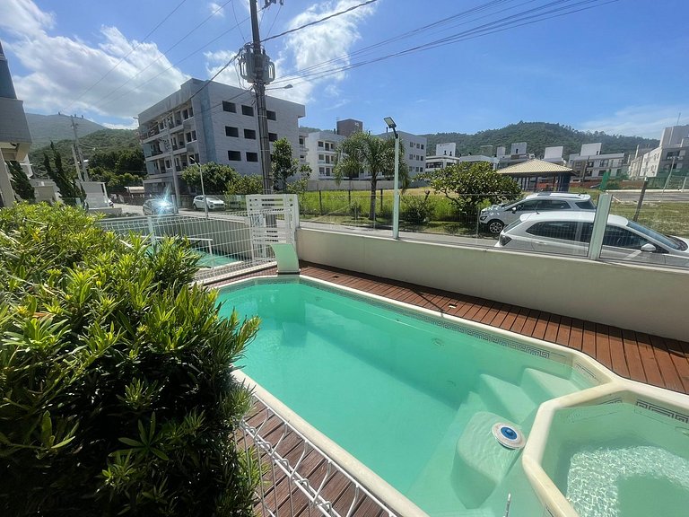 Cód 176- Apartamento duas suítes com piscina