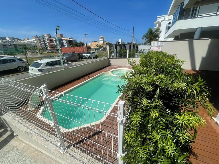 Cód 176- Apartamento duas suítes com piscina