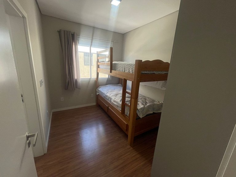 Cód 176- Apartamento duas suítes com piscina