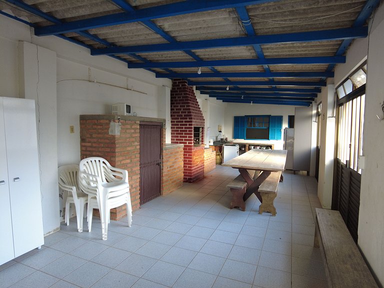 Cód 109- Casa simples e antiga á 80m do mar