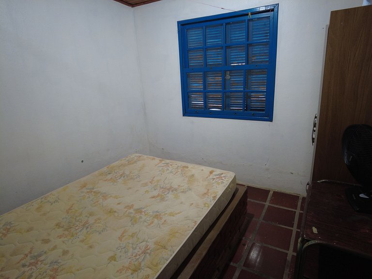 Cód 109- Casa simples e antiga á 80m do mar