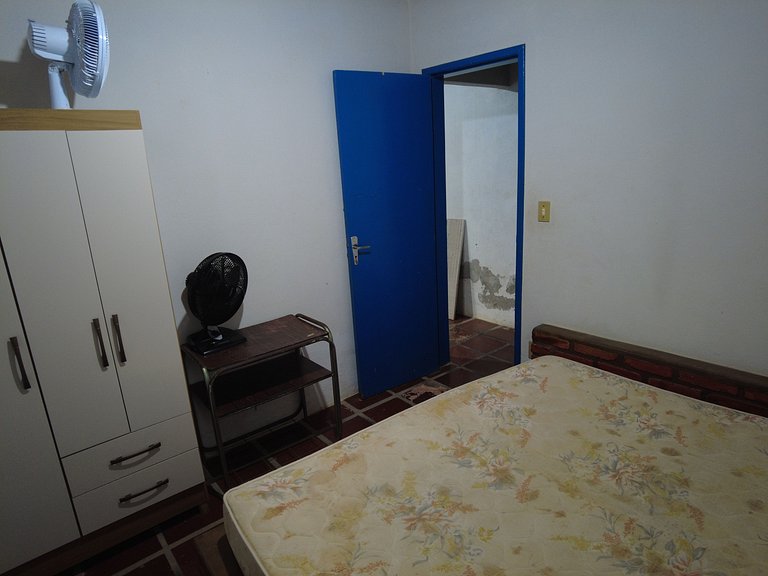 Cód 109- Casa simples e antiga á 80m do mar