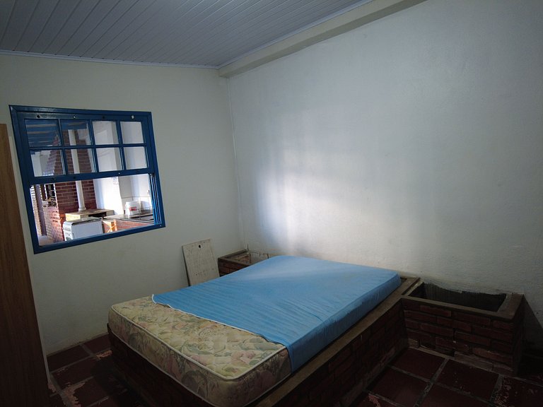 Cód 109- Casa simples e antiga á 80m do mar