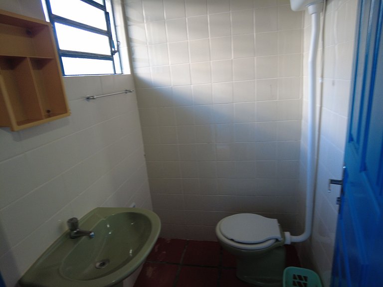 Cód 109- Casa simples e antiga á 80m do mar